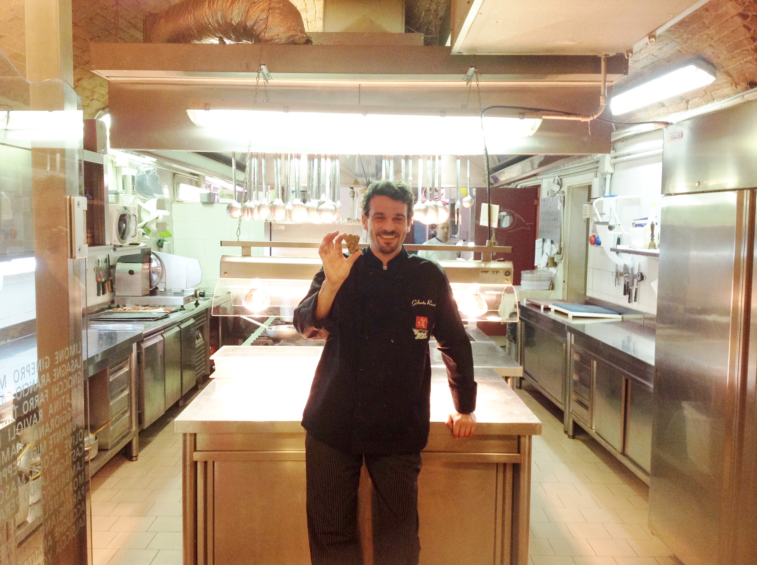 Chef Gilberto Rossi na sua cozinha